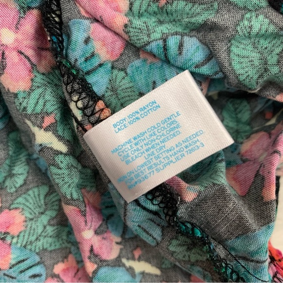 L’Amour Tank Back Lace Floral Romper - Picture 11 of 15